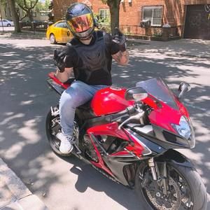 Meet your Posher, Julio